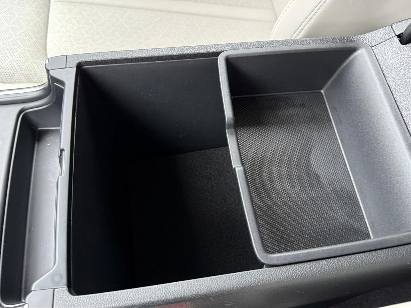 Used 2023 Gravity Gray Kia X-Line S image 32