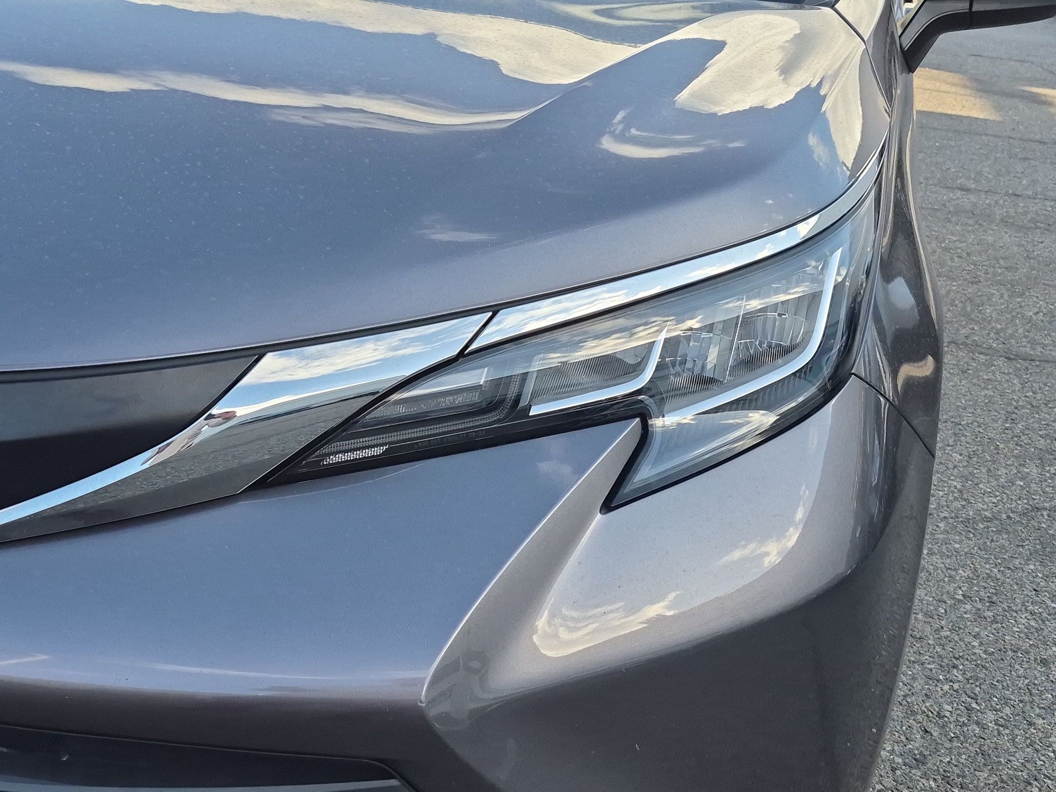 Used 2021 Predawn Gray Mica Toyota XLE image 10