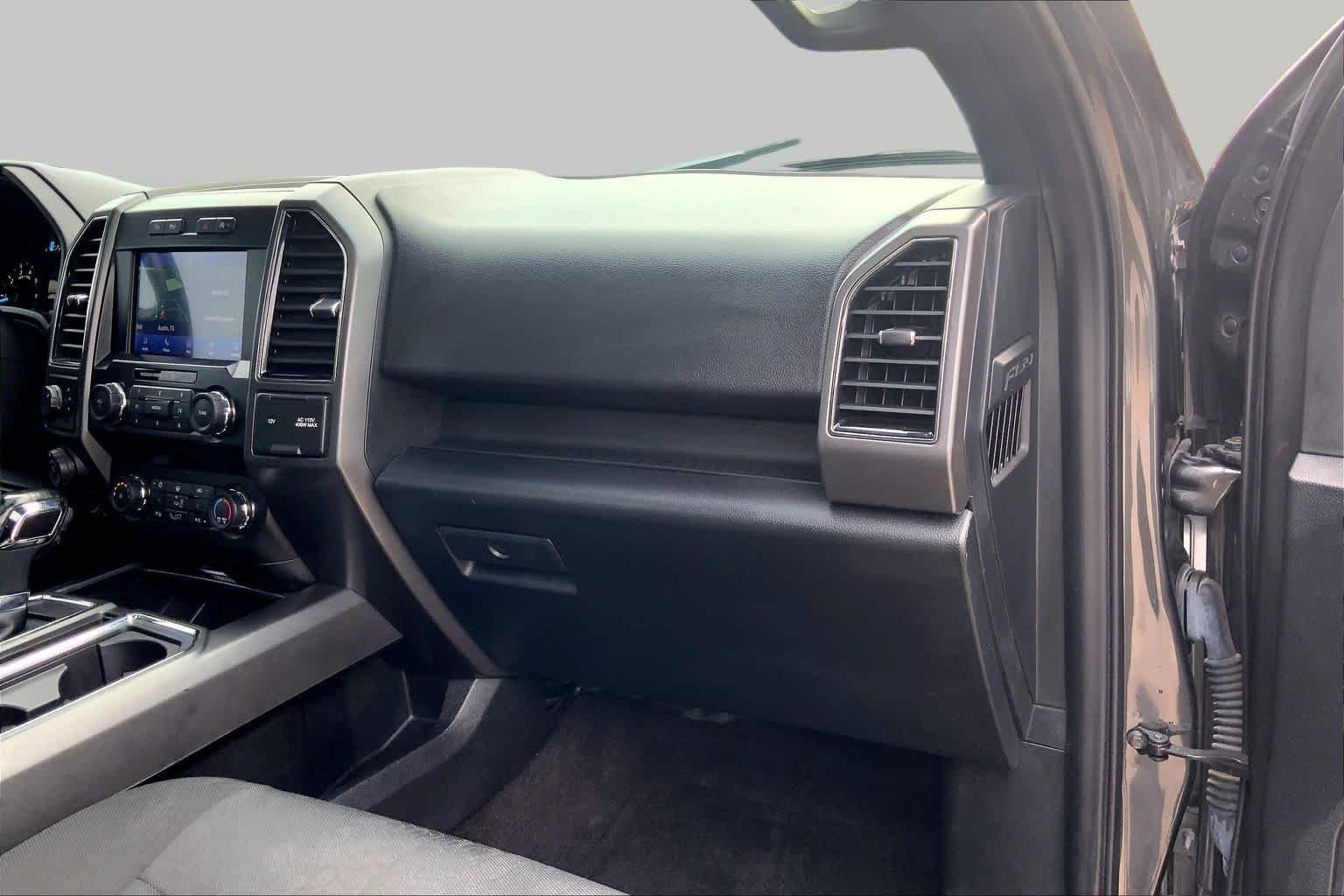Used 2020 Magnetic Metallic Ford XLT image 17