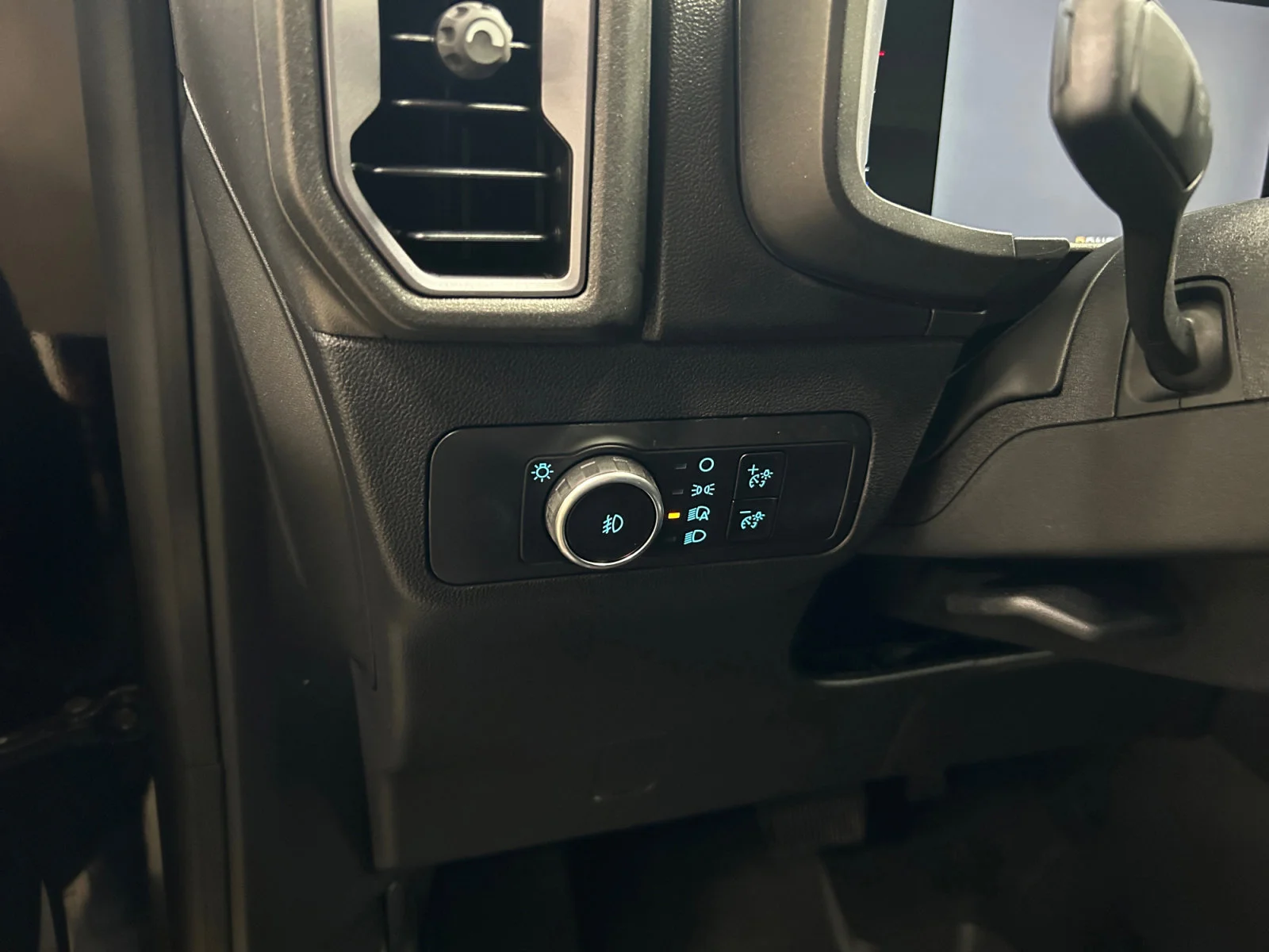 New 2026 Shadow Black Ford Outer Banks image 15