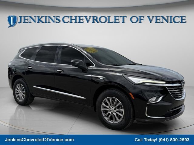 2023 Buick Enclave Essence's photo