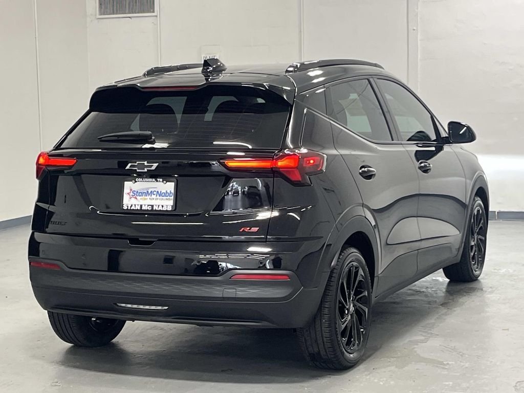 2027 Chevrolet Bolt RS - Photo 8