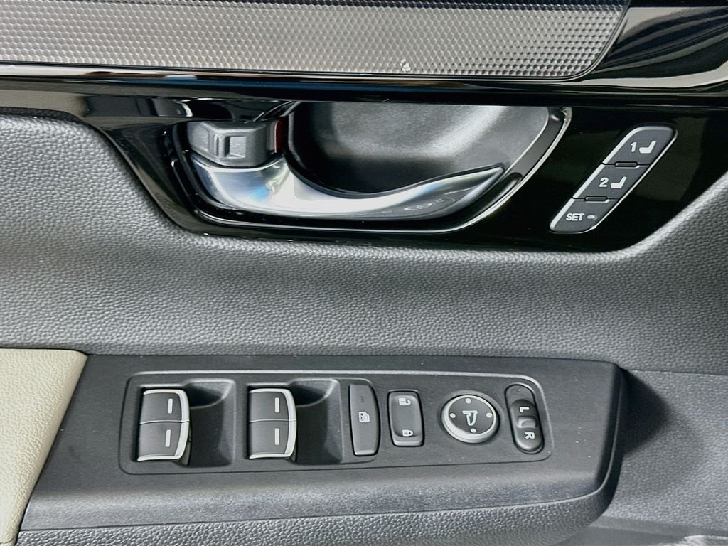 2025 Honda CR-V EX-L - Photo 17