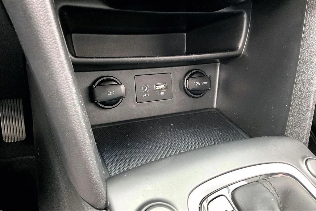 Certified Used 2021 Pulse Red Hyundai SEL image 32
