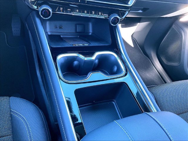 2027 Chevrolet Traverse LT - Photo 16