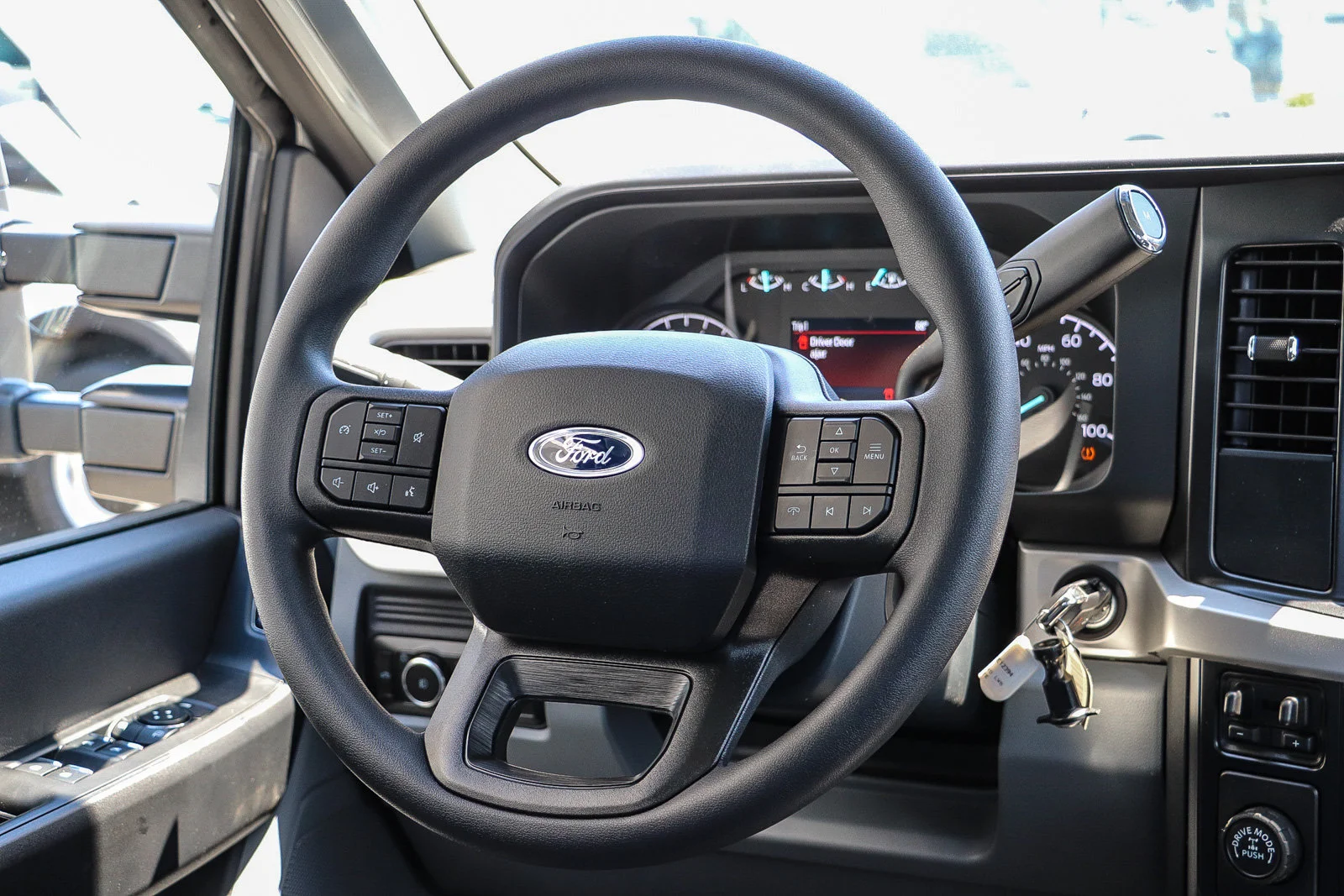 New 2026 Oxford White Ford F-250® XL image 18