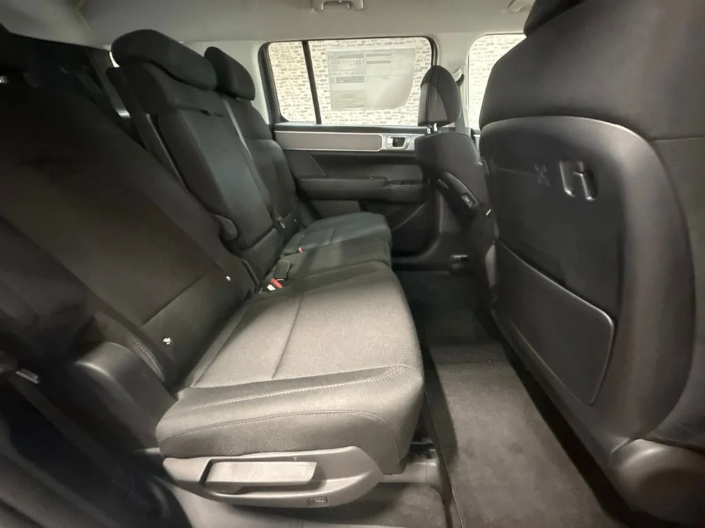 New 2027 Serenity White Hyundai SE image 13