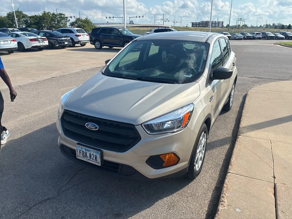 Used 2017 Gold Ford S image 2