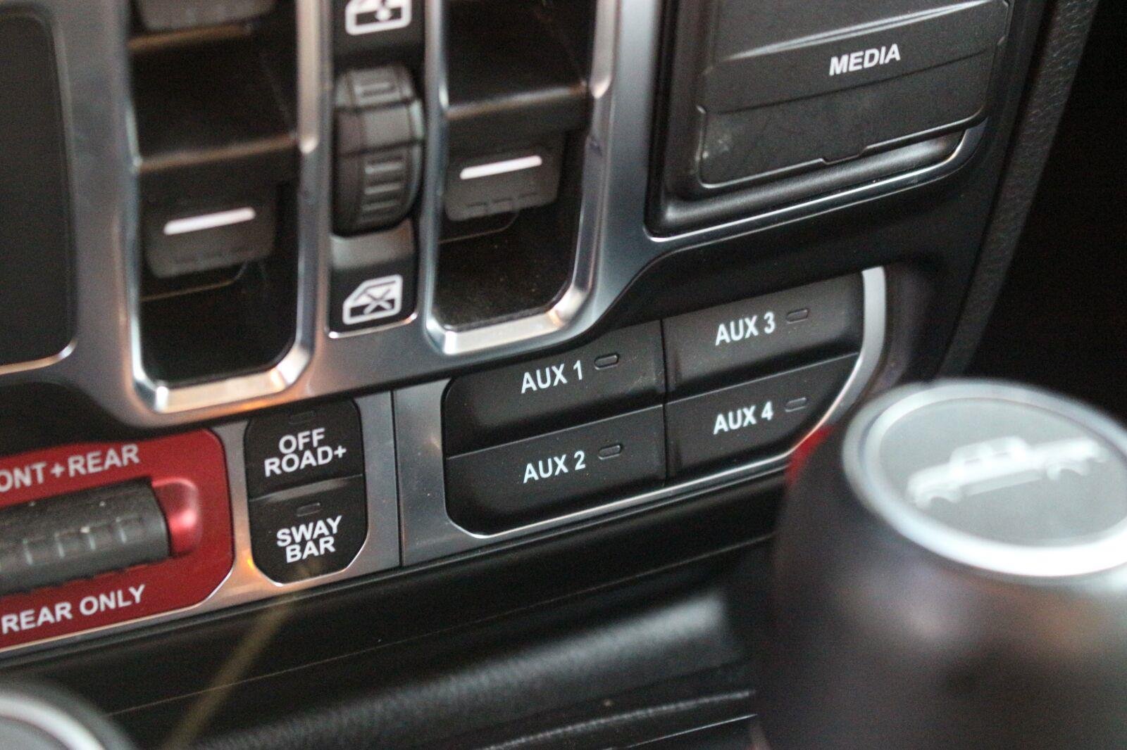 Used 2025 Green Jeep Rubicon image 27