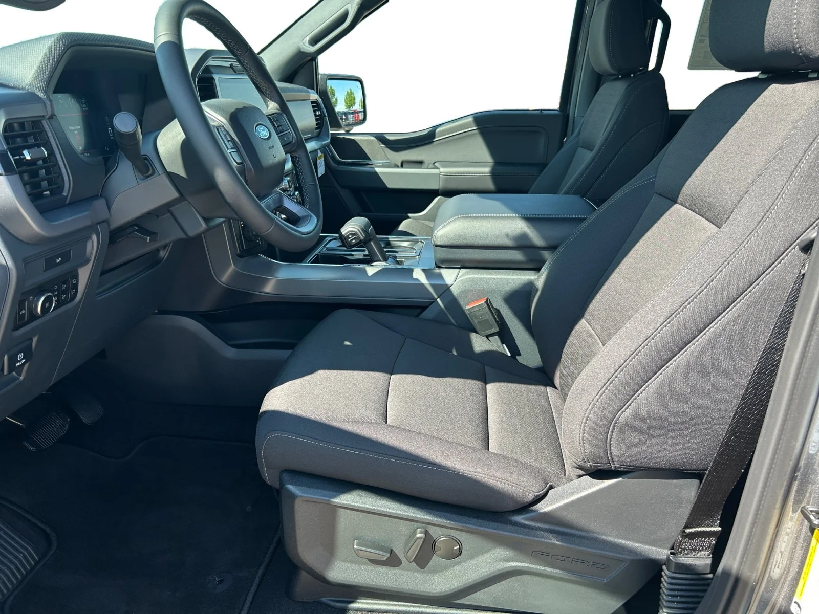New 2026 Carbonized Grey Metallic Ford XLT image 14