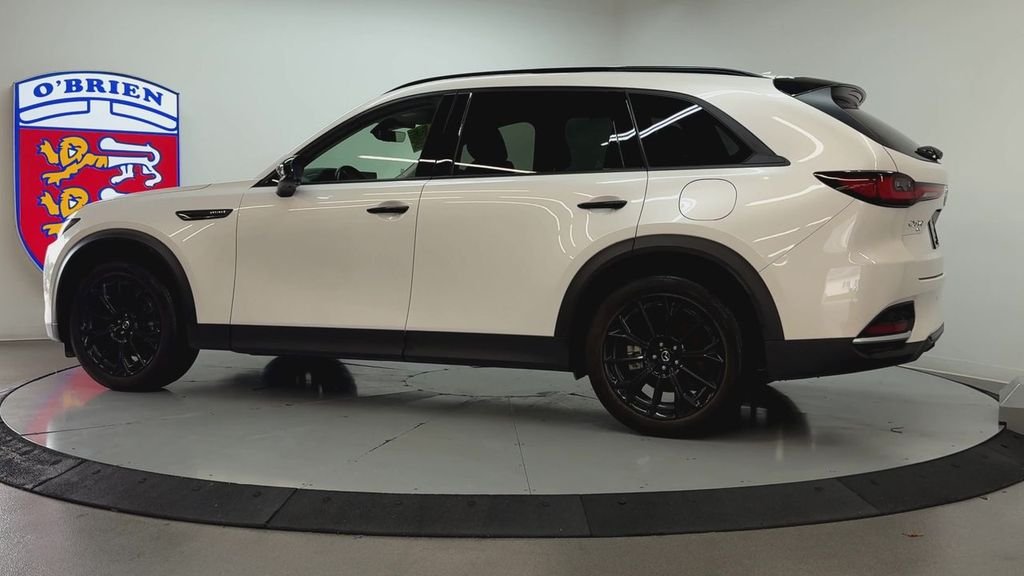Used 2025 White Mazda 3.3 Turbo Premium image 7