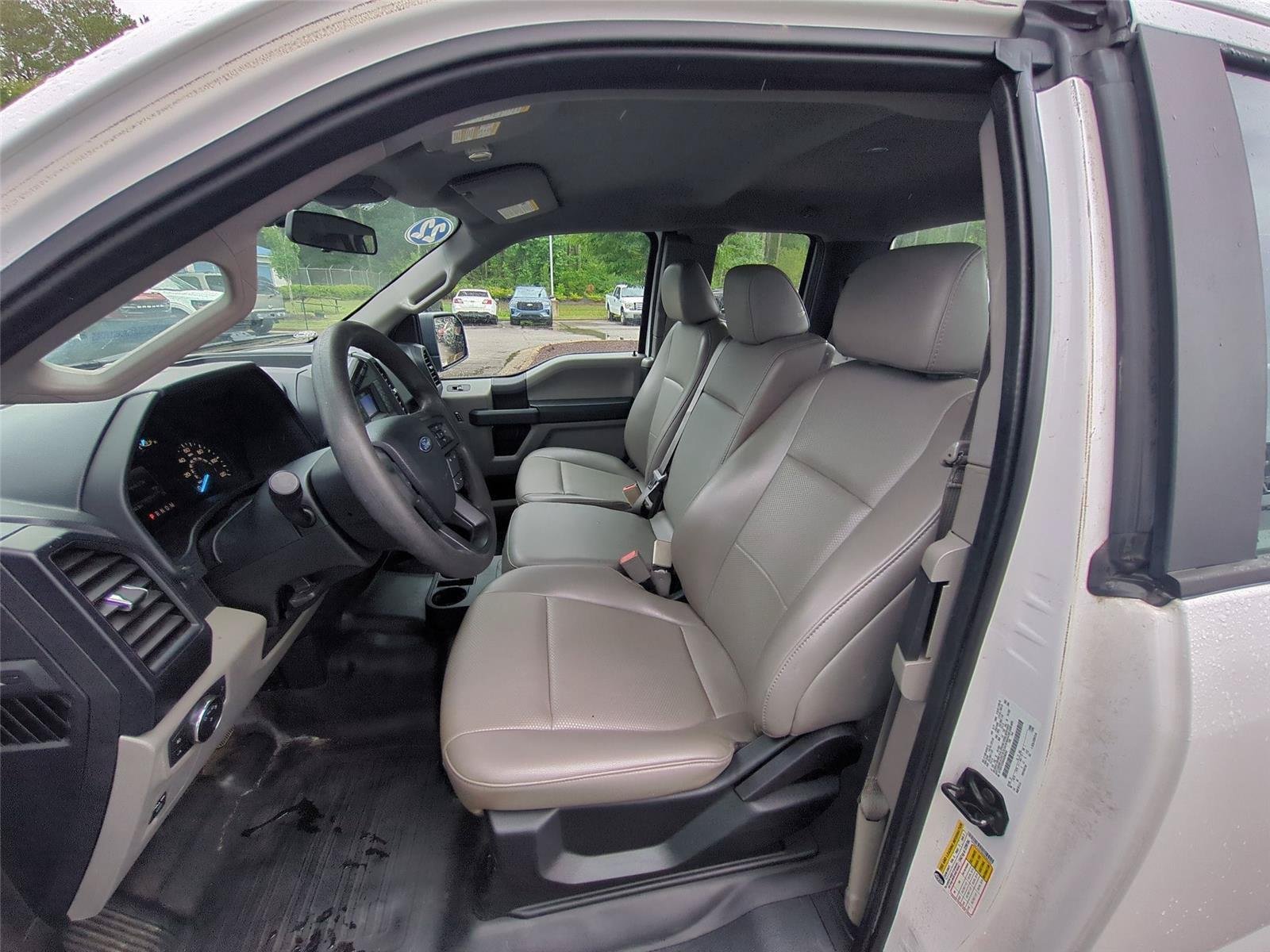 Used 2019 Oxford White Ford XL image 18