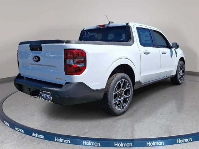 New 2026 Oxford White Ford Lariat image 4