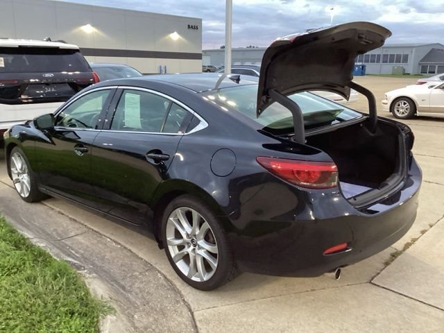 Used 2017  Mazda Touring image 13
