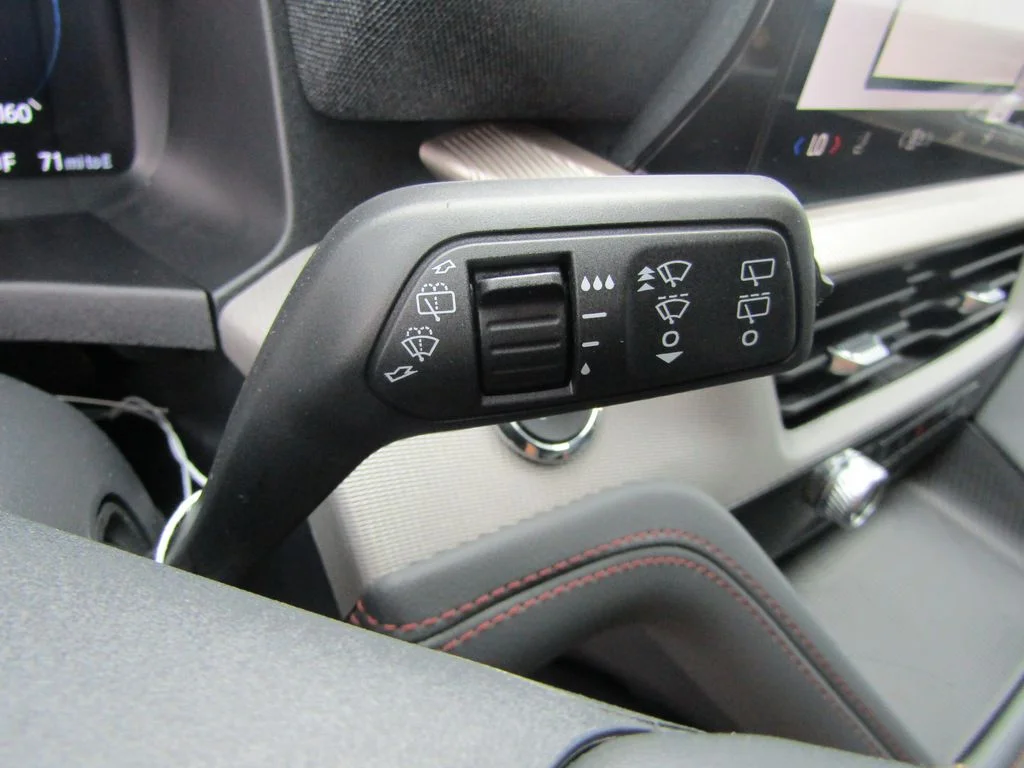 New 2027 Avalanche Gray Ford Active image 23