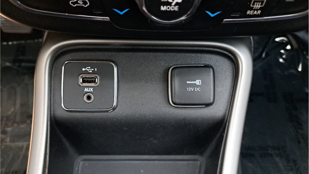 Used 2020 Blue Jeep Sport image 22