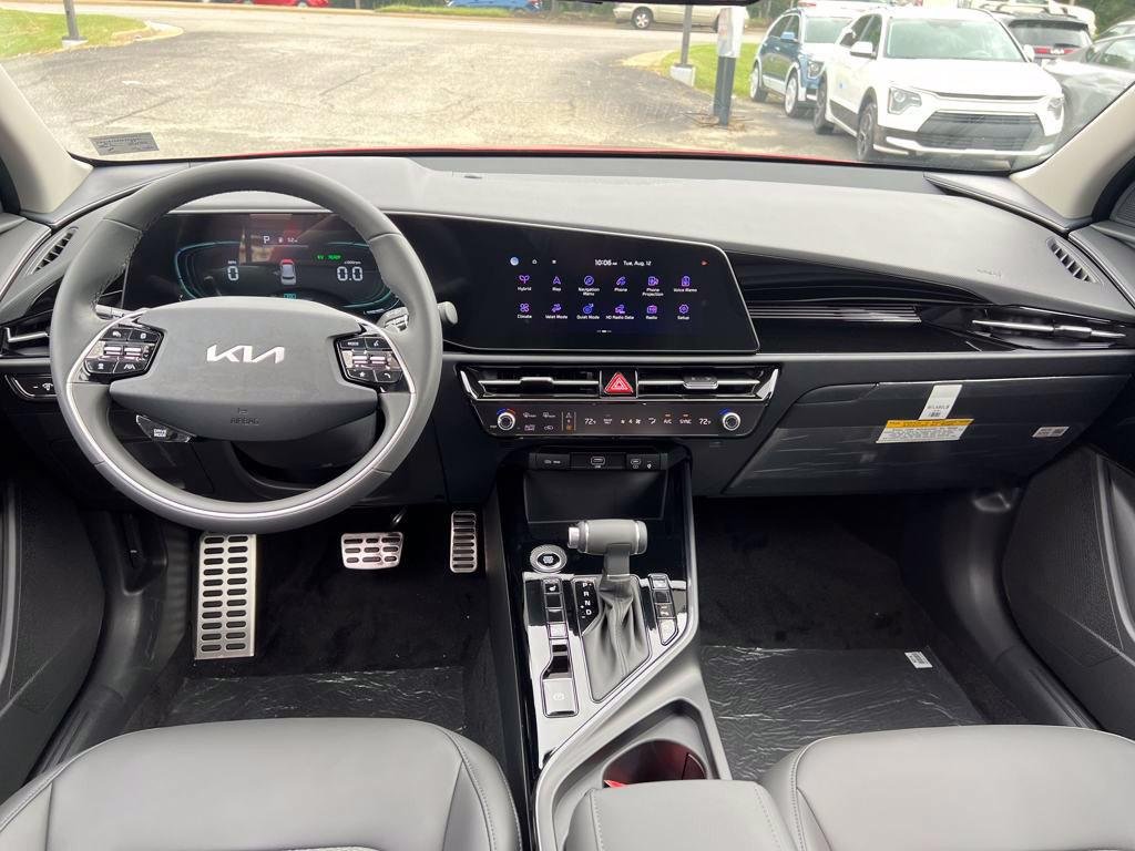 2025 Kia Niro EX Touring - Photo 29