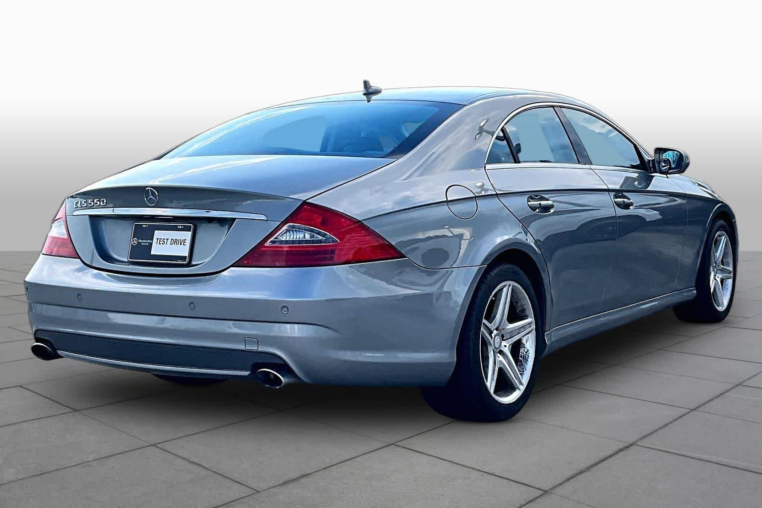 Used 2011 Flint Grey Metallic Mercedes-Benz CLS 550 image 11