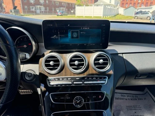 Used 2019  Mercedes-Benz C 300 image 18