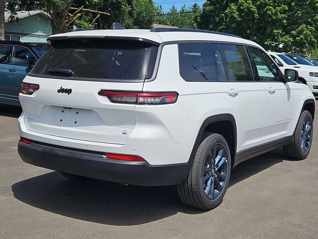 New 2026 Bright White Clear-Coat Exterior Paint Jeep Limited image 7