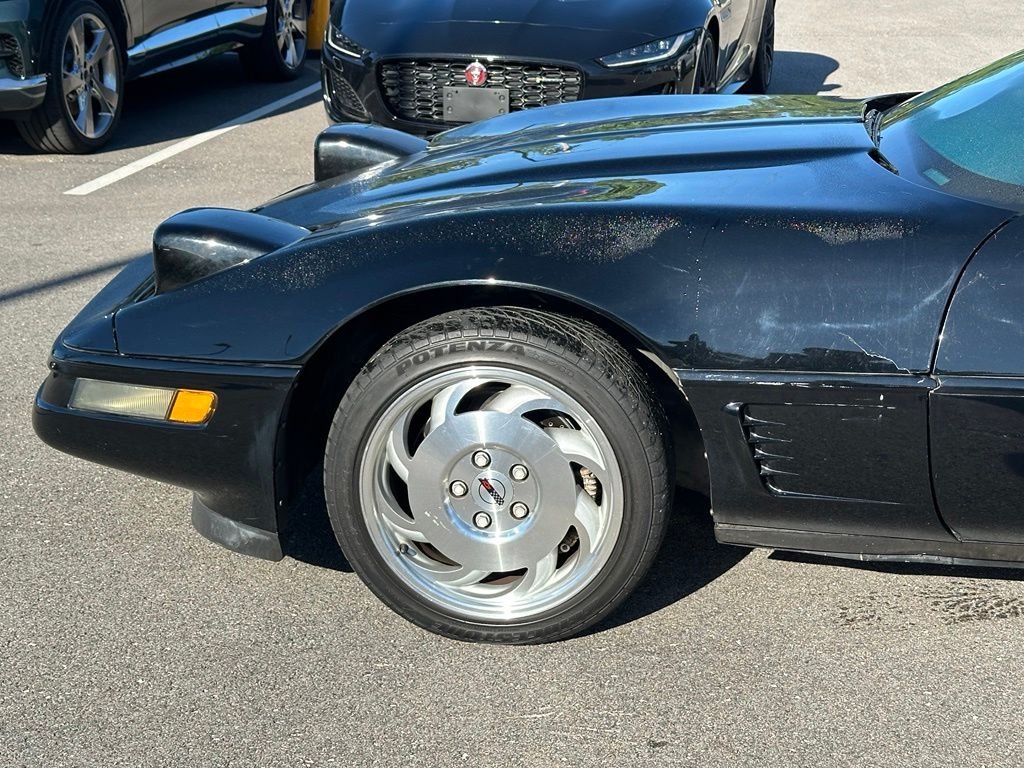 Used 1995  Chevrolet Base image 7