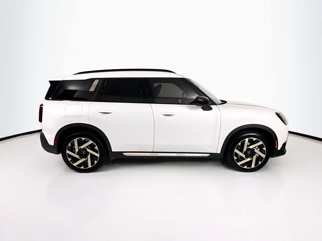 New 2027 Nanuq White Metallic MINI Iconic image 4