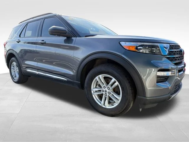 Used 2024 Gray Ford XLT image 9