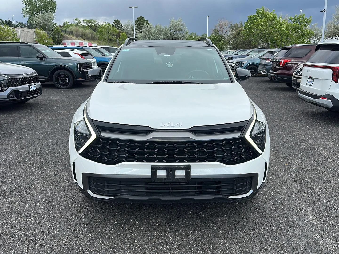 Used 2024 Snow White Pearl Kia X-Line image 2