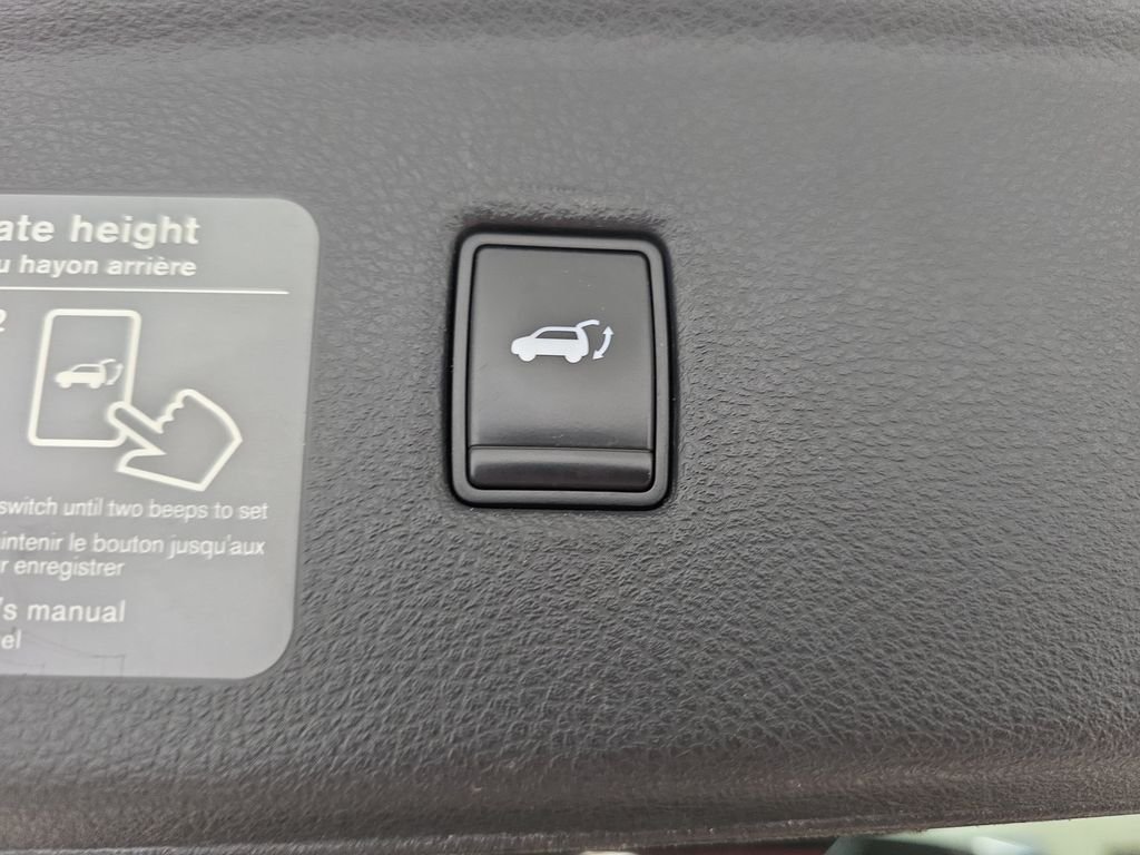 Certified Used 2020 Liquid Platinum INFINITI Sensory image 31
