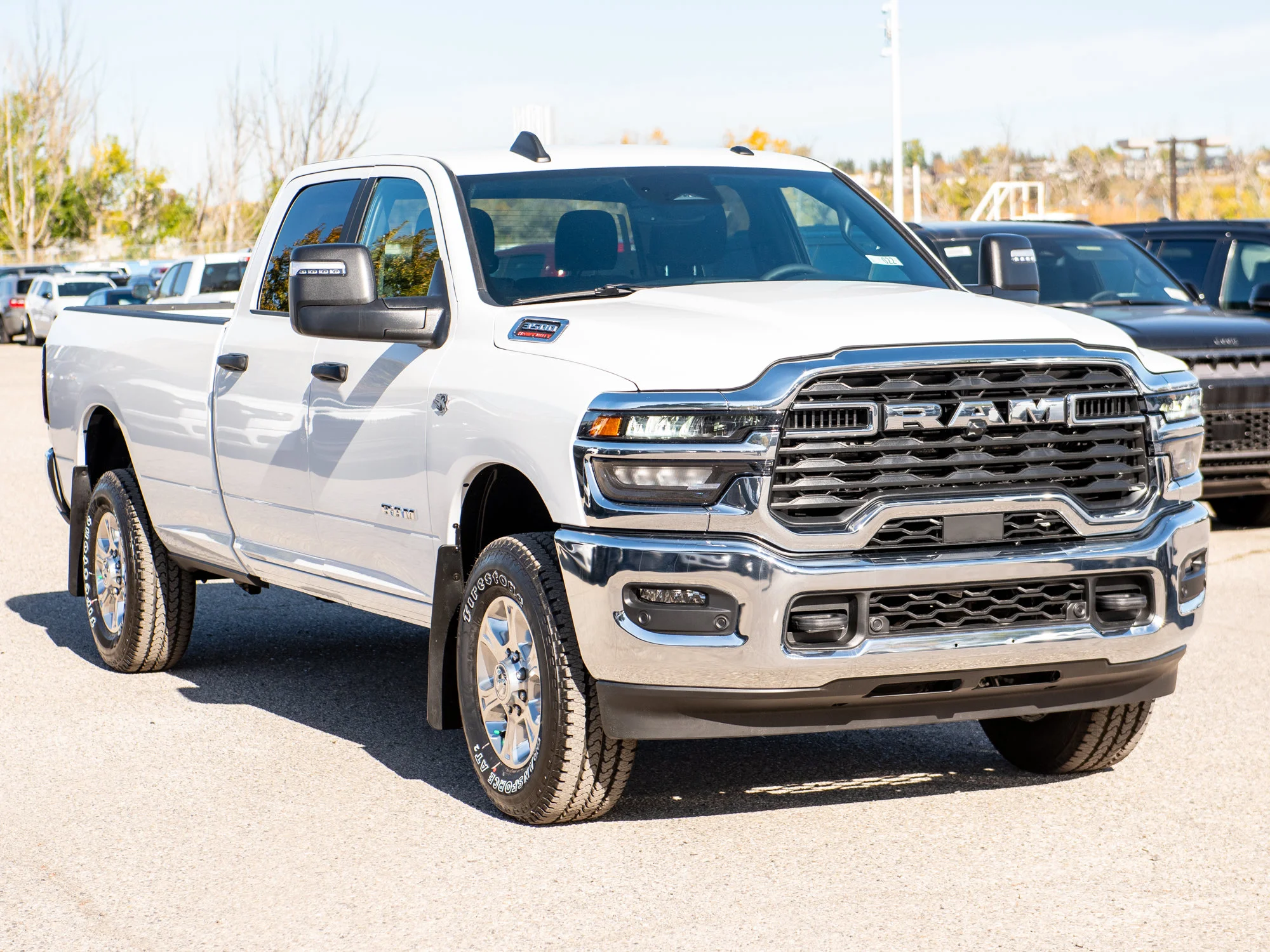 New 2027 White RAM Big Horn* Crew Cab 4x4, 8