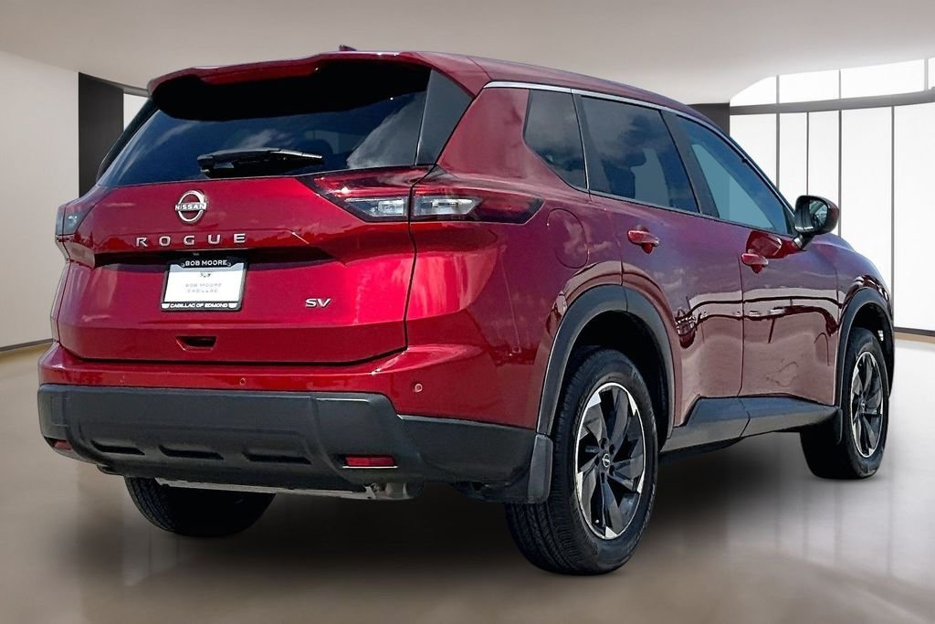 Used 2024 Red Nissan SV image 2