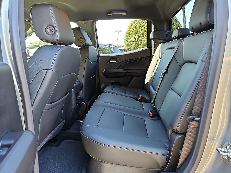 2026 Chevrolet Colorado LT - Photo 11