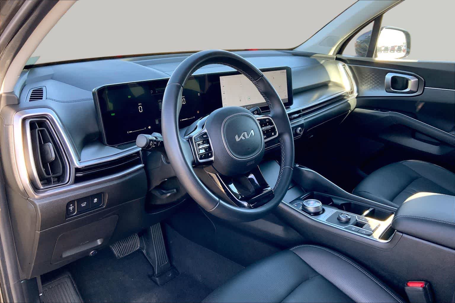 Used 2025 Interstellar Gray Kia EX image 18