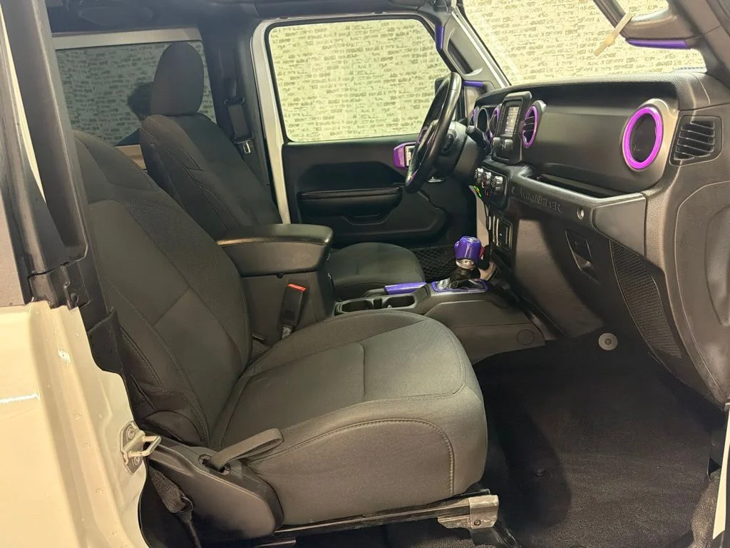 Used 2021 Bright White Clearcoat Jeep Sport S image 11
