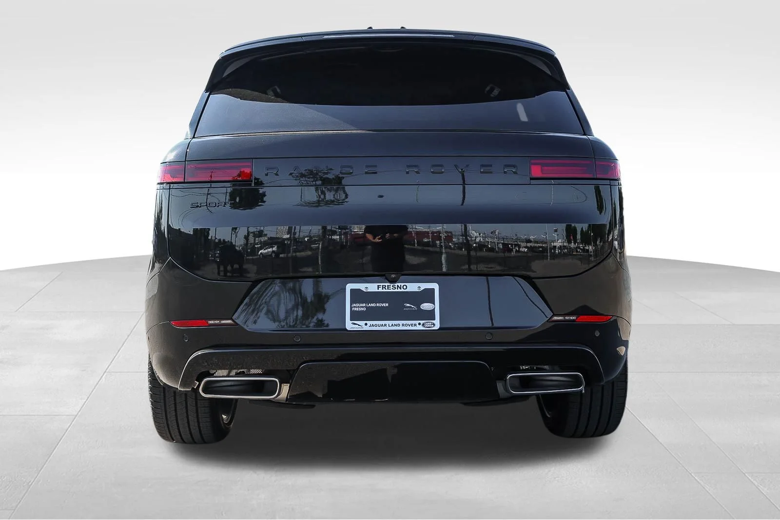 New 2026 Santorini Black Land Rover Dynamic SE image 6