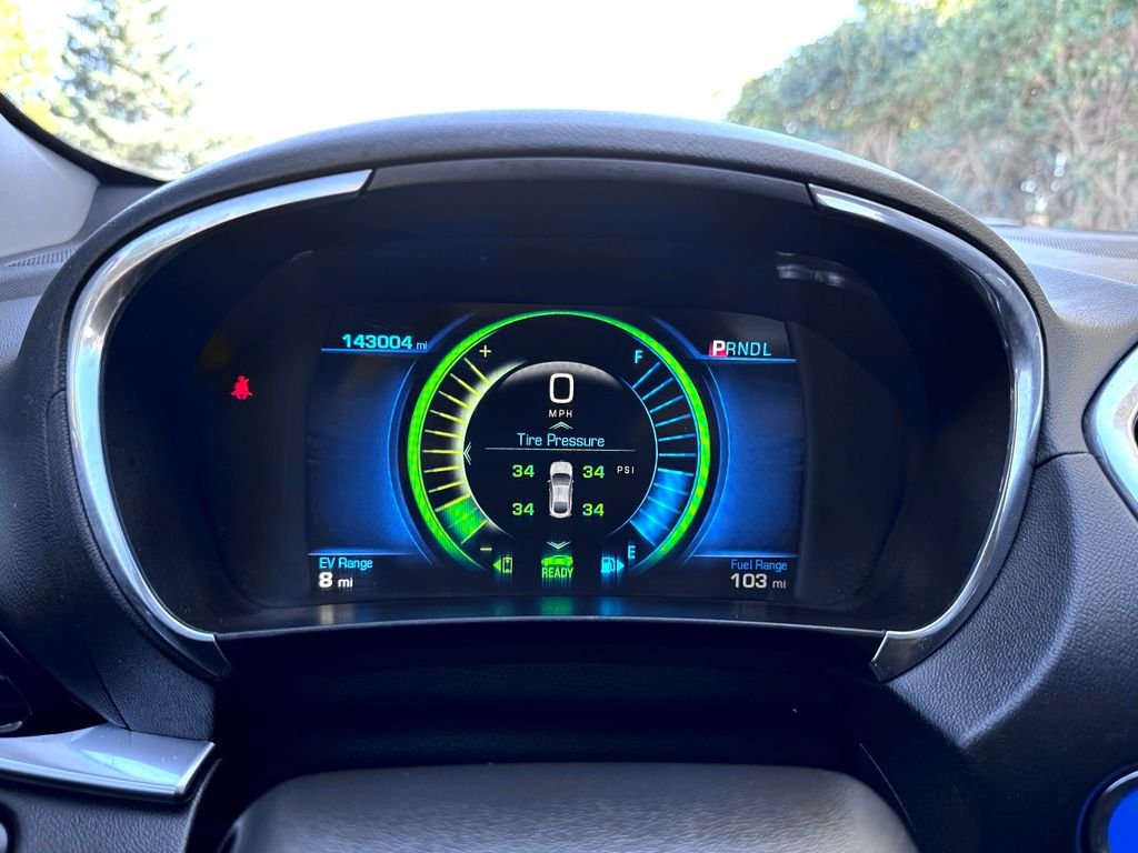 Used 2017 Silver Chevrolet Premier image 20