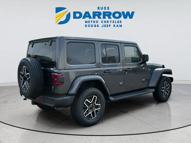 New 2026 Granite Crystal Metallic Clear-Coat Exterior Paint Jeep Sahara image 5
