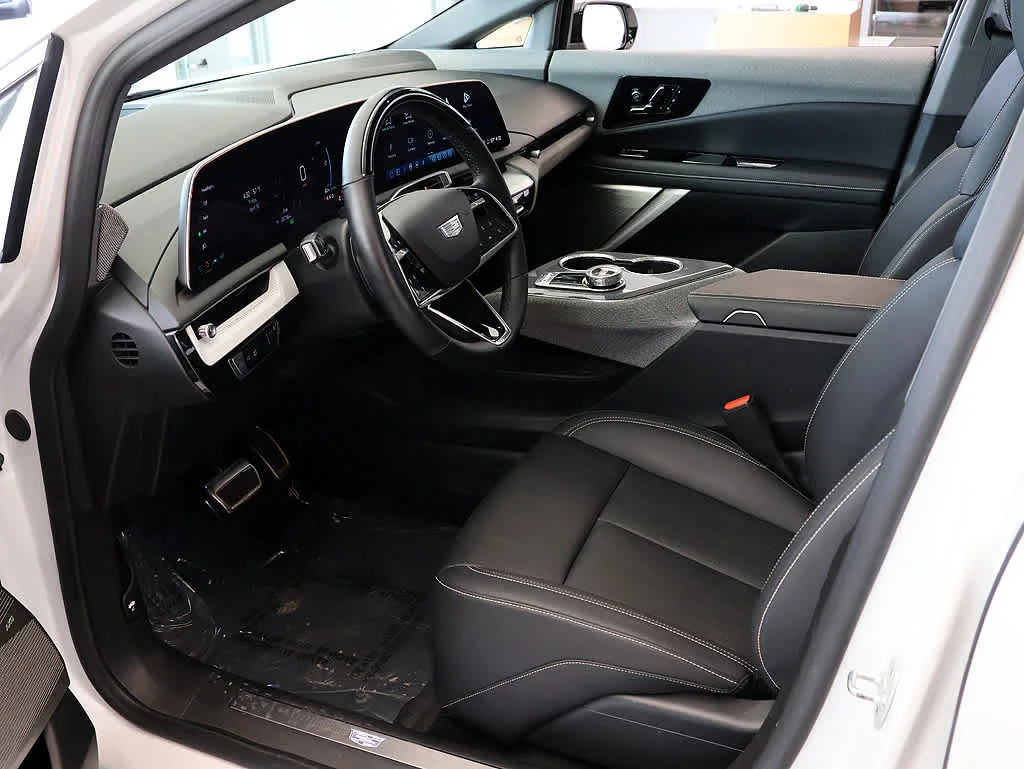 Used 2025 Crystal White Tricoat Cadillac Luxury 2 image 10
