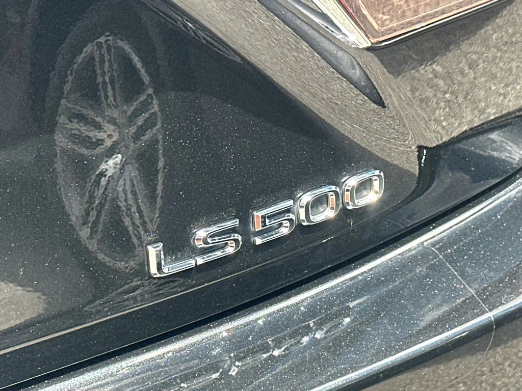 Used 2018  Lexus 500 Base image 32