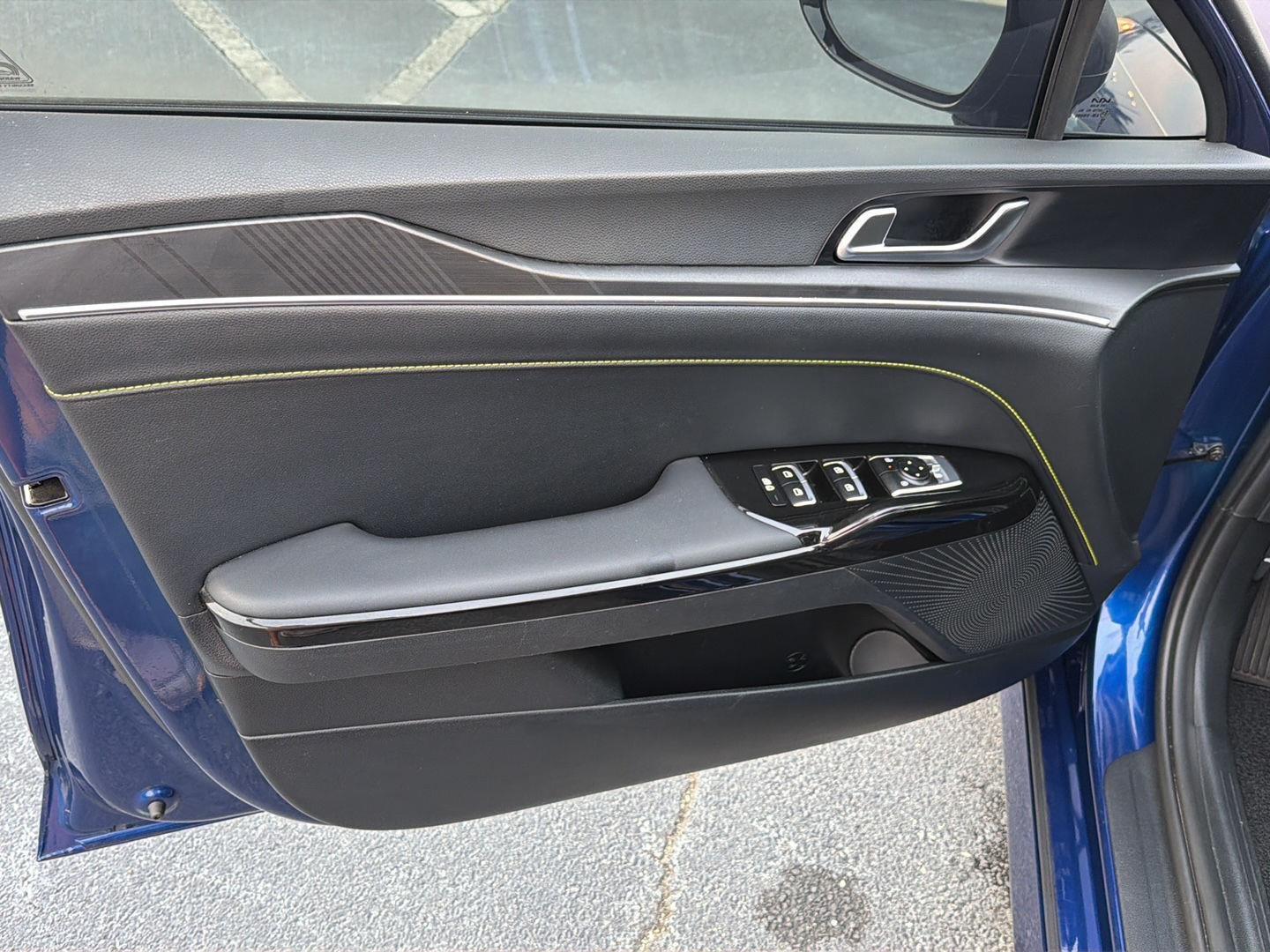 Used 2025 Yacht Blue Kia GT image 16