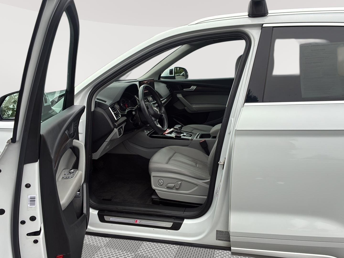 Used 2022 Glacier White Metallic Audi S line Premium image 29
