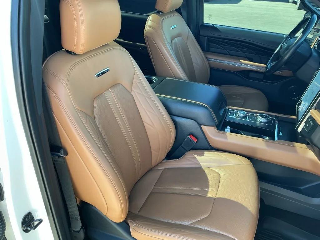 Used 2022 White Ford Platinum image 36