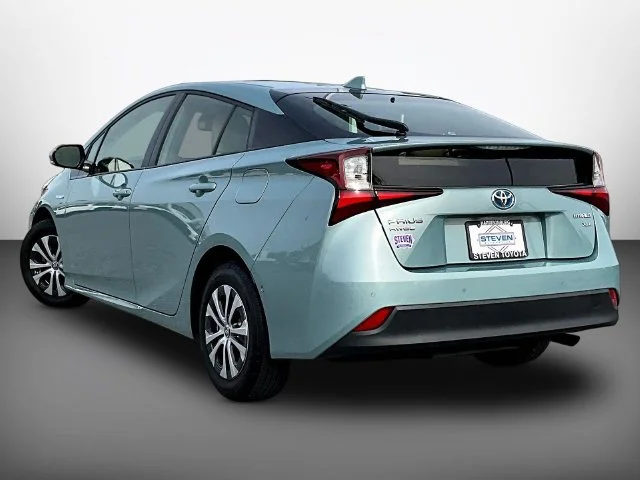 Used 2019 Beige Toyota XLE image 4
