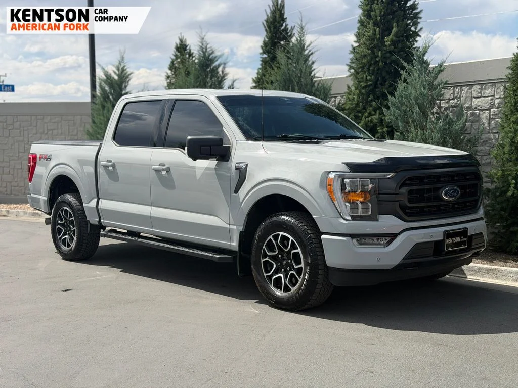 Used 2023 Gray Ford XLT image 10
