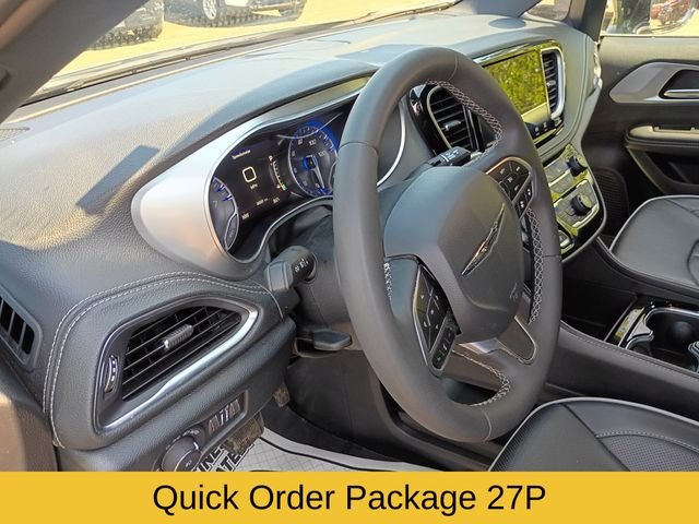 Used 2026 Silver Chrysler Limited image 12