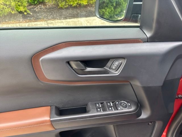 Used 2022 Red Ford Outer Banks image 15