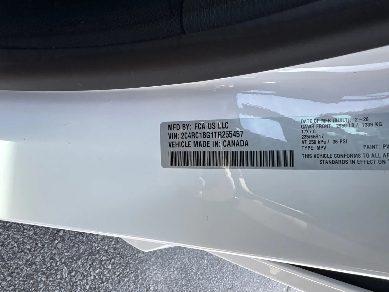 New 2026 Bright White Clearcoat Chrysler Select image 33
