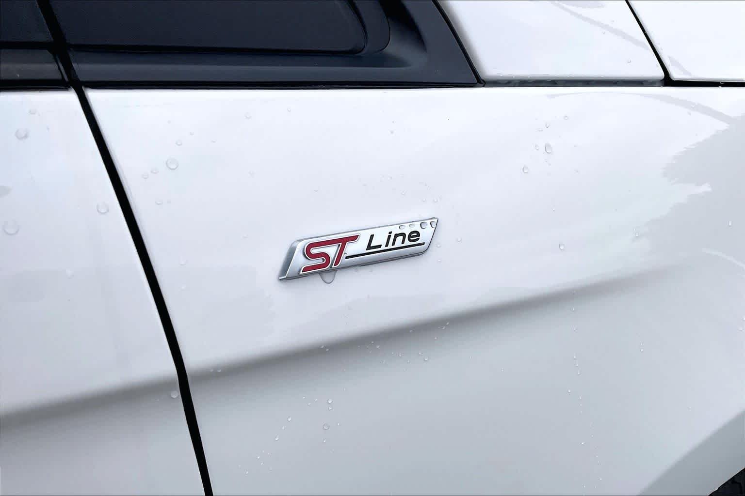 Certified Used 2024 Star White Metallic Tri-Coat Ford ST-Line image 29