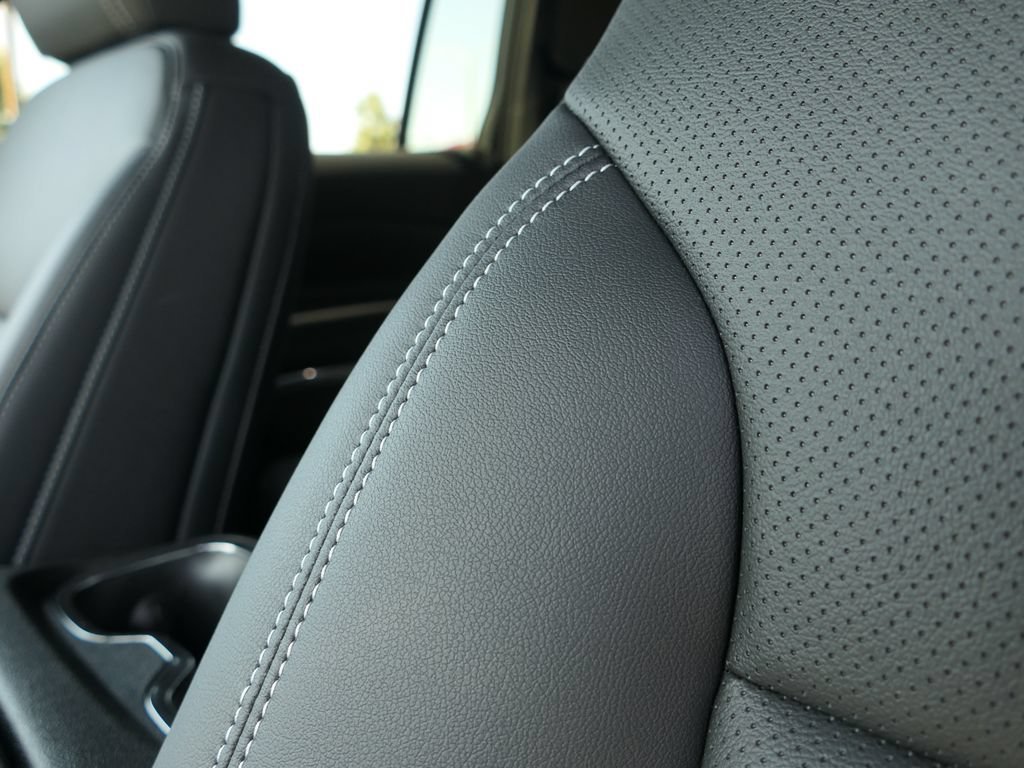 2026 Chevrolet Traverse LT - Photo 12