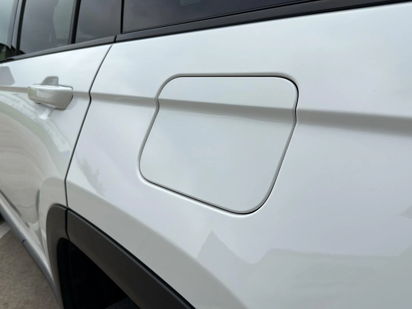 Used 2023 Bright White Clearcoat Jeep Altitude image 16